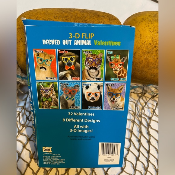 New in Box 3-D Flip Decked Out  Animal Valentines   (32)  count - Picture 3 of 3